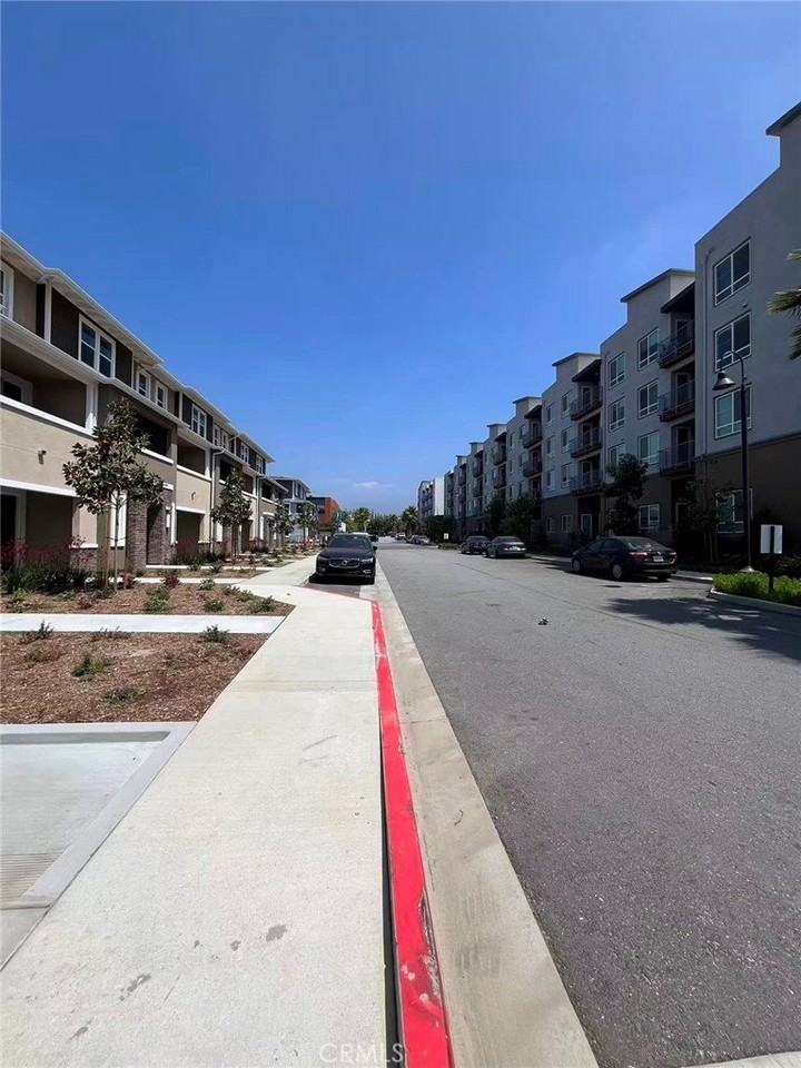 2707 Erebus Ct - Photo 2 of 20