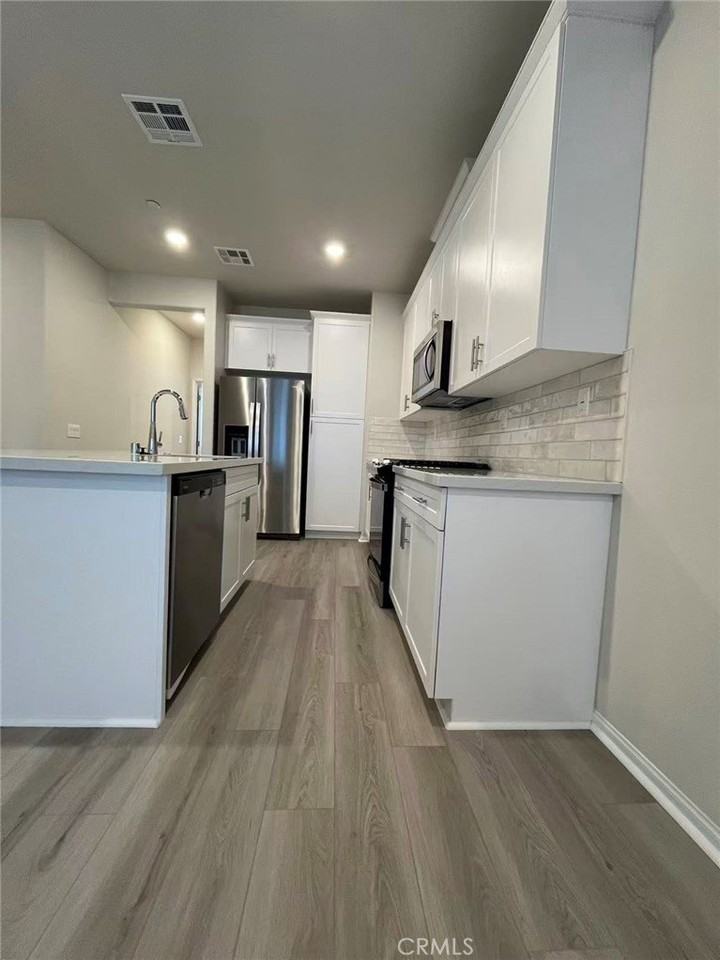 2707 Erebus Ct - Photo 7 of 20