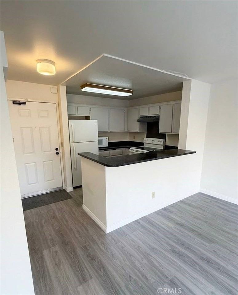 8889 Caminito Plaza Centro #7240 - Photo 5 of 8