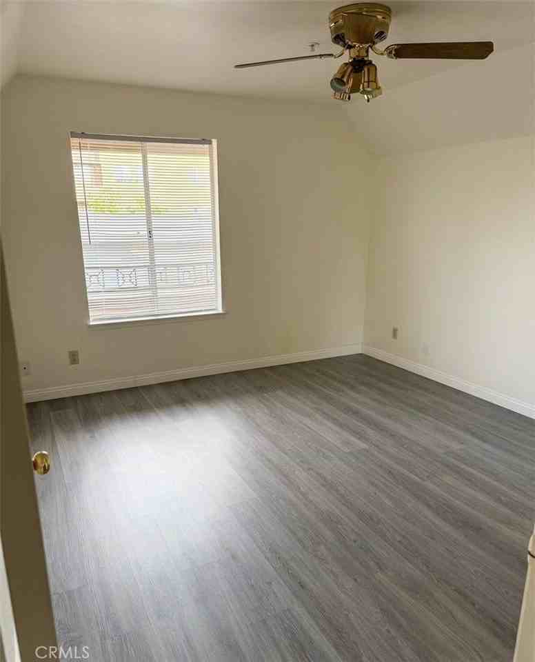 8889 Caminito Plaza Centro #7240 - Photo 6 of 8