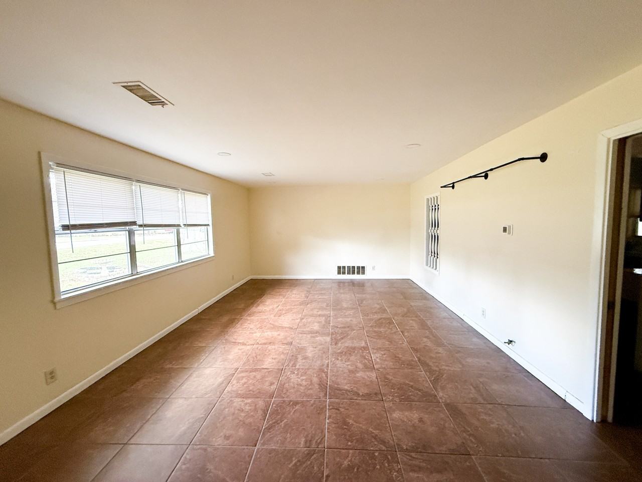 4011 Dryden Rd #1 - Photo 6 of 18