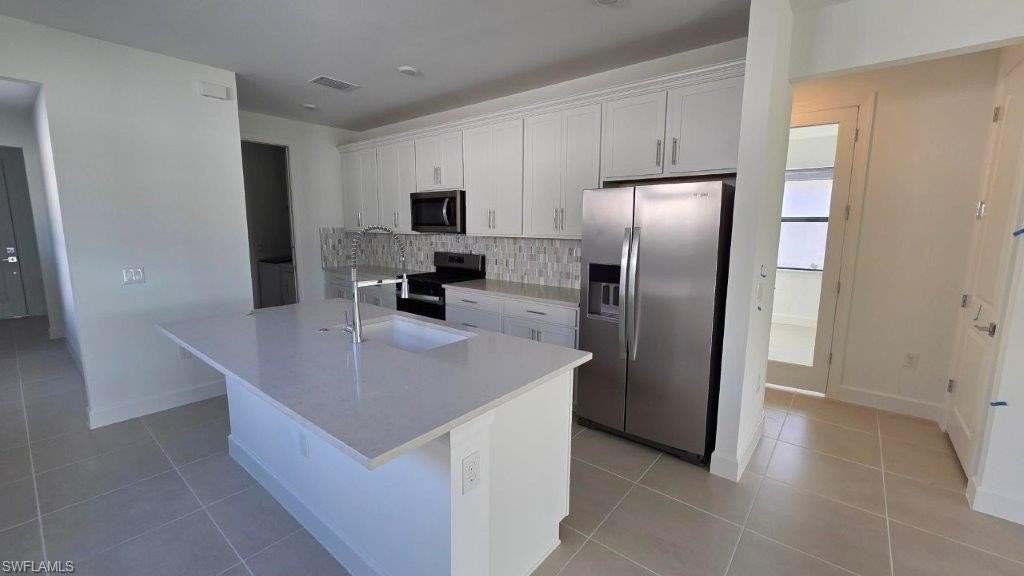 20254 Hartford Blvd - Photo 3 of 10