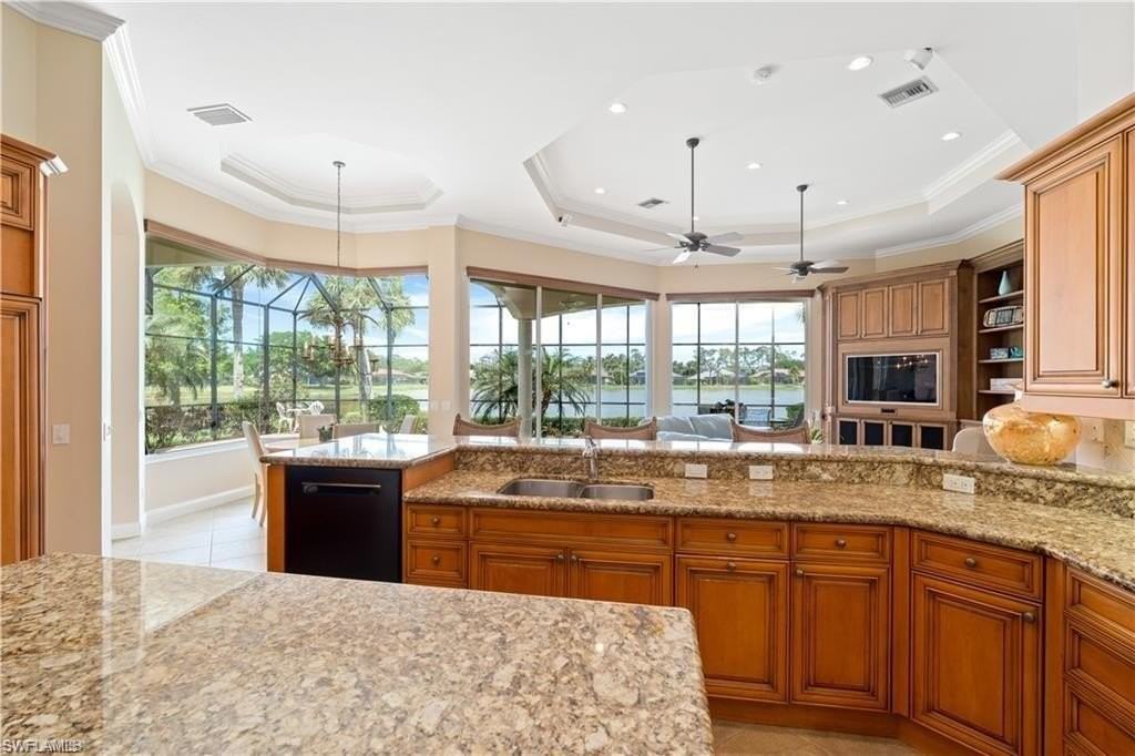 2046 Imperial Cir - Photo 7 of 17