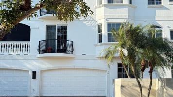 featured image of 391 4th St S Unit 401