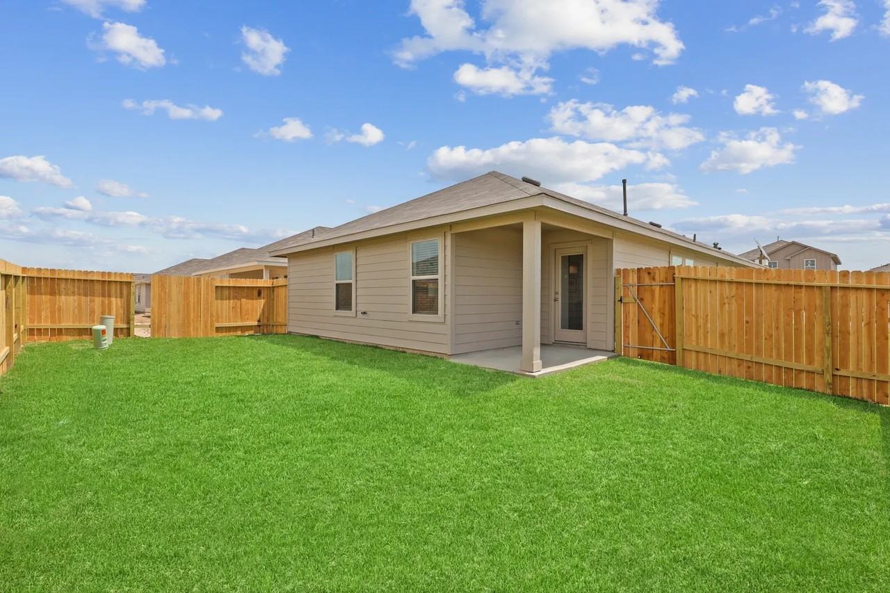 4019 Ventana Ridge Dr - Photo 2 of 8