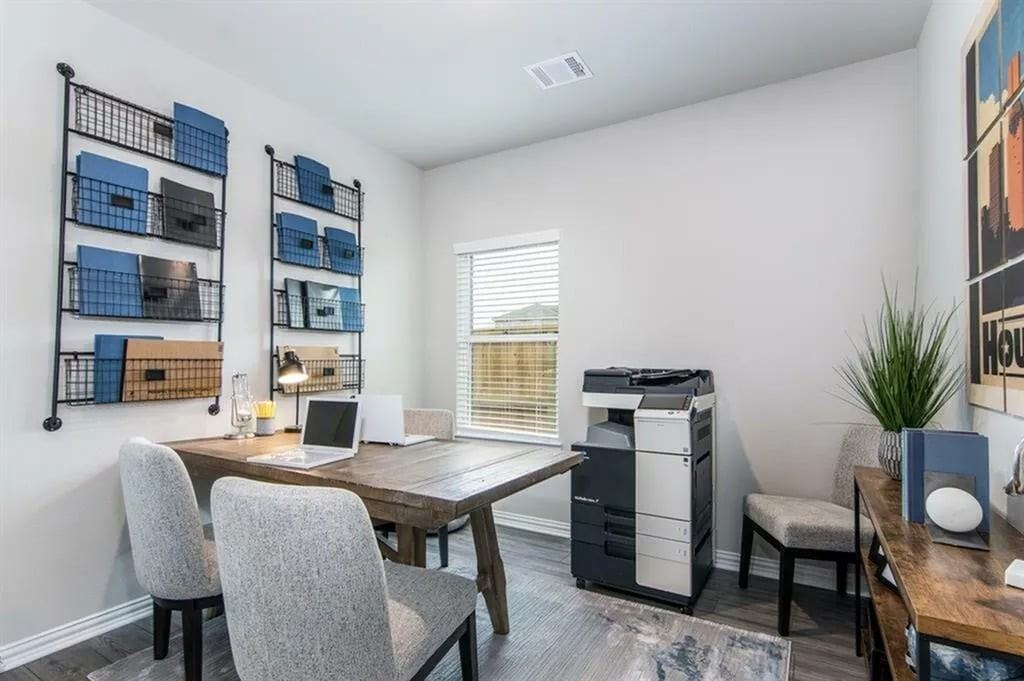 27035 Beacon Glen Dr - Photo 3 of 8