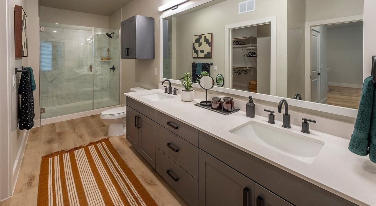 750 W Grand Pkwy S - Photo 6 of 8