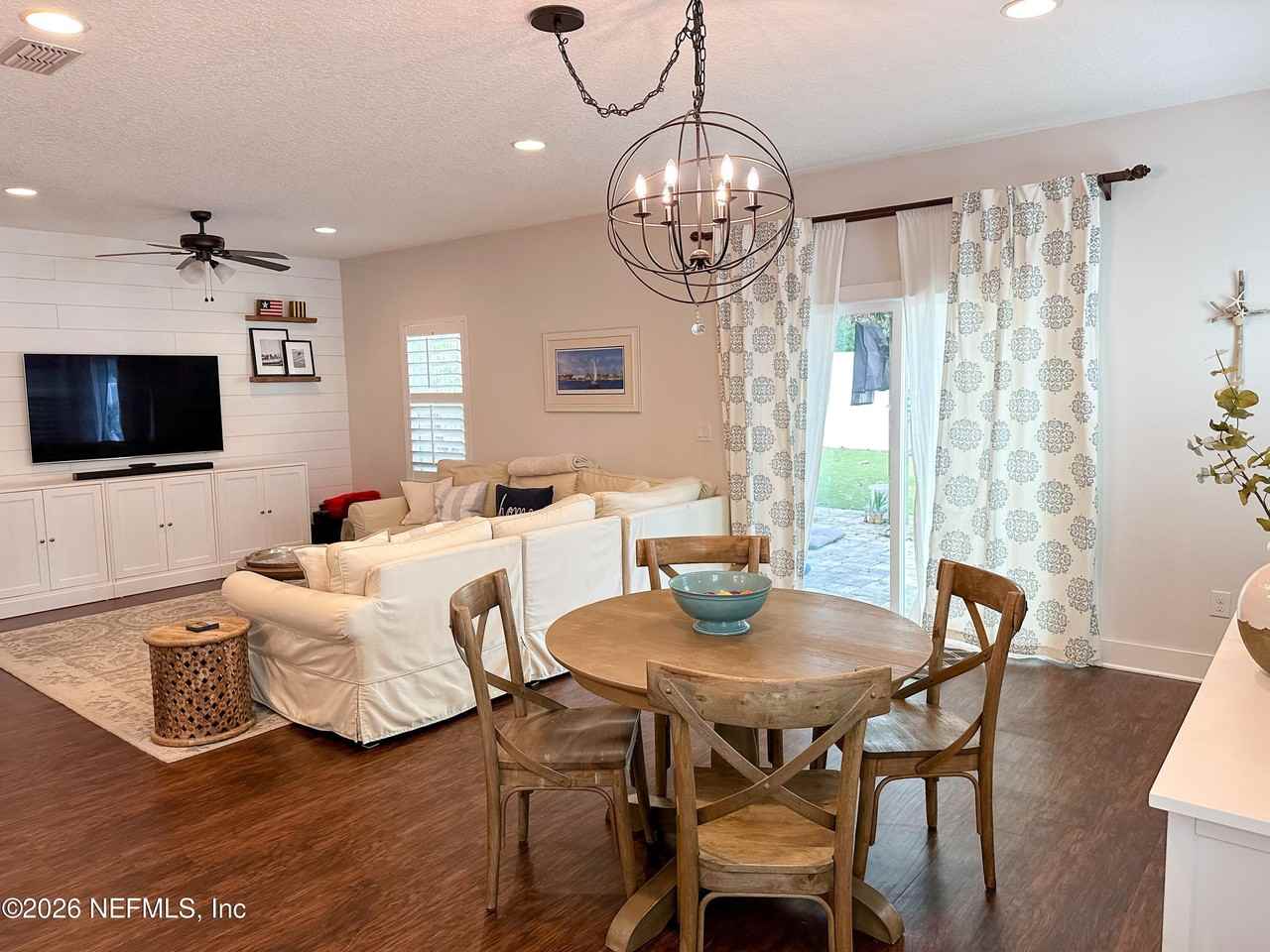 1117 17th St N - Photo 5 of 21