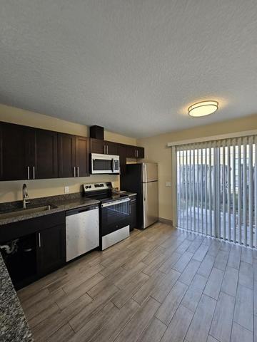 4827 Orleans Court #A - Photo 4 of 7