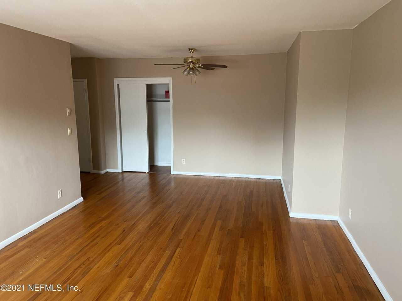 1205 Lasalle St Apt 5 - Photo 3 of 10