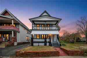 featured image of 12001 Oakview Ave #UP