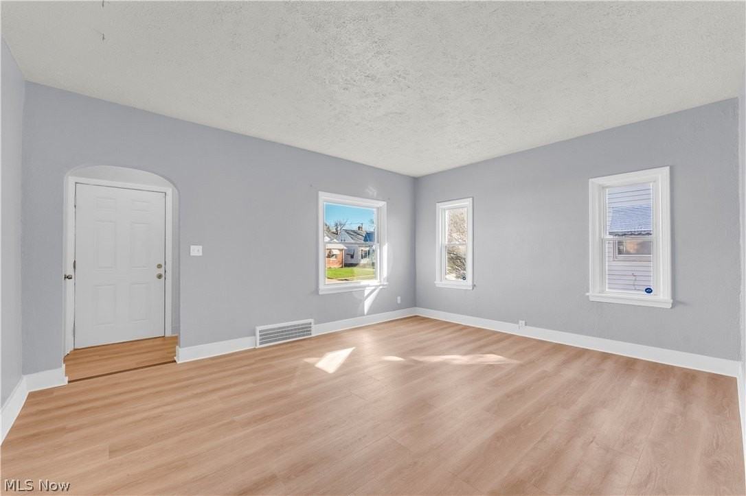 9520 S Highland Ave - Photo 3 of 25