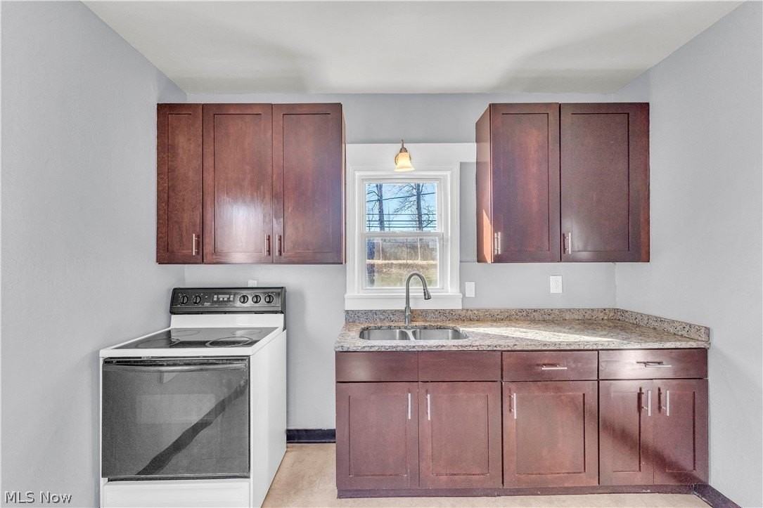 9520 S Highland Ave - Photo 6 of 25