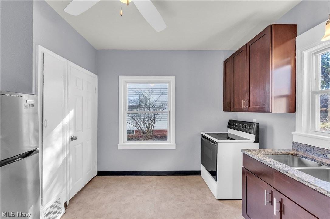 9520 S Highland Ave - Photo 7 of 25