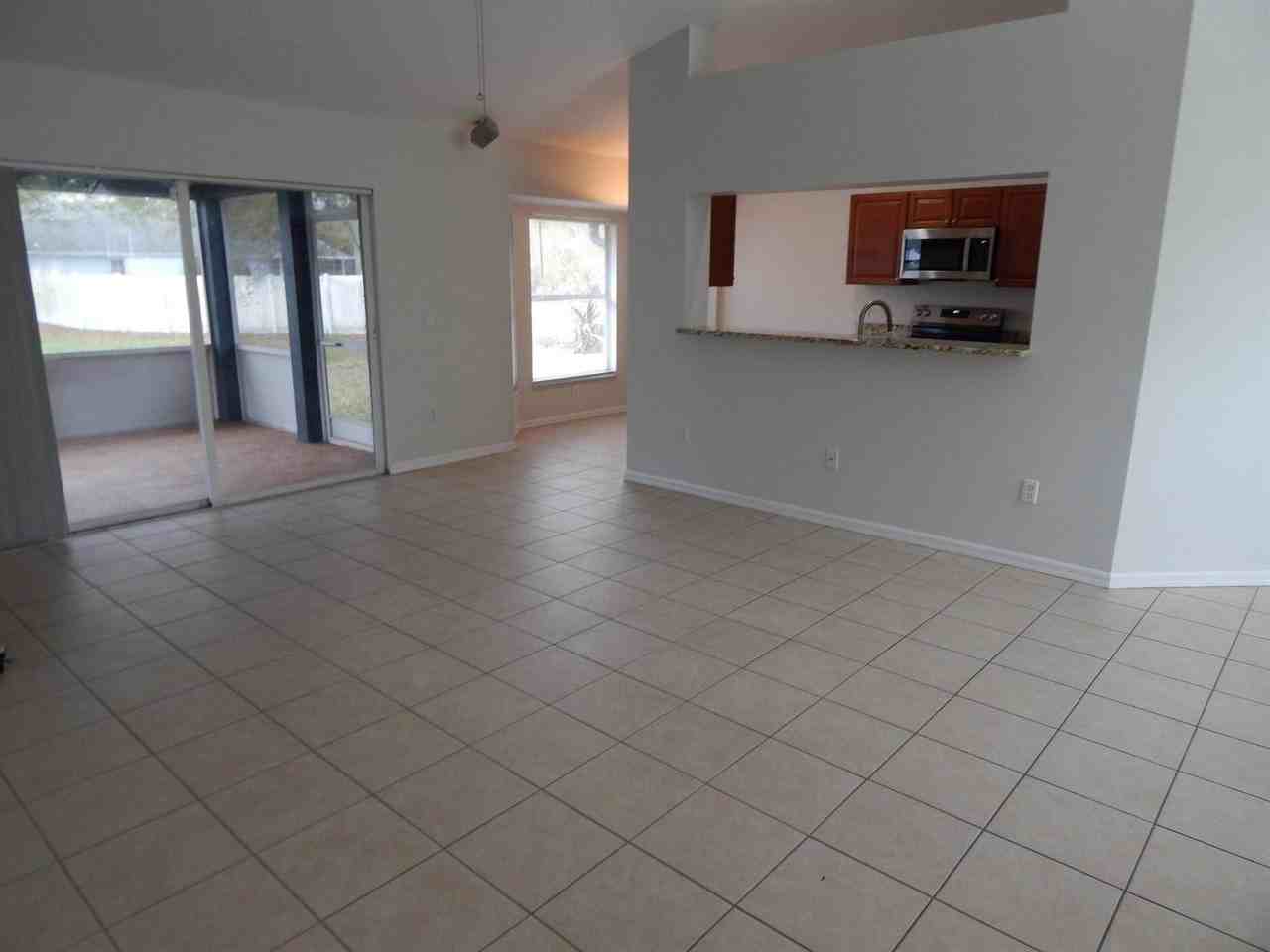 132 Sw Elderberry Dr - Photo 3 of 20