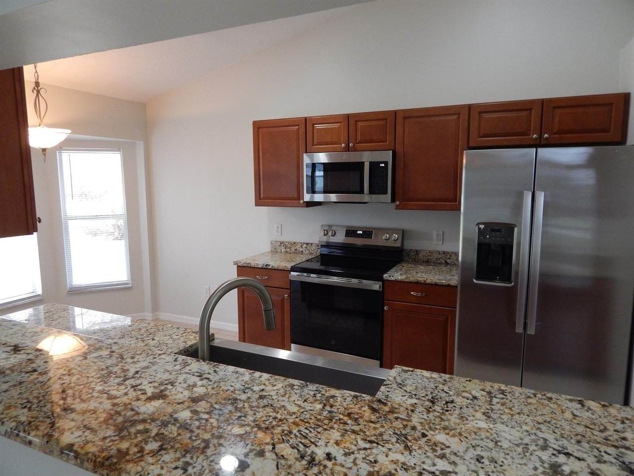132 Sw Elderberry Dr - Photo 5 of 20