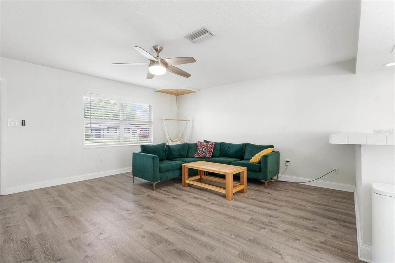 5120 Brookmeade Dr - Photo 5 of 29