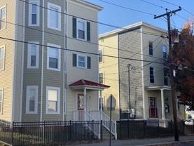 93 2nd St #1W - Photo 1 of 1