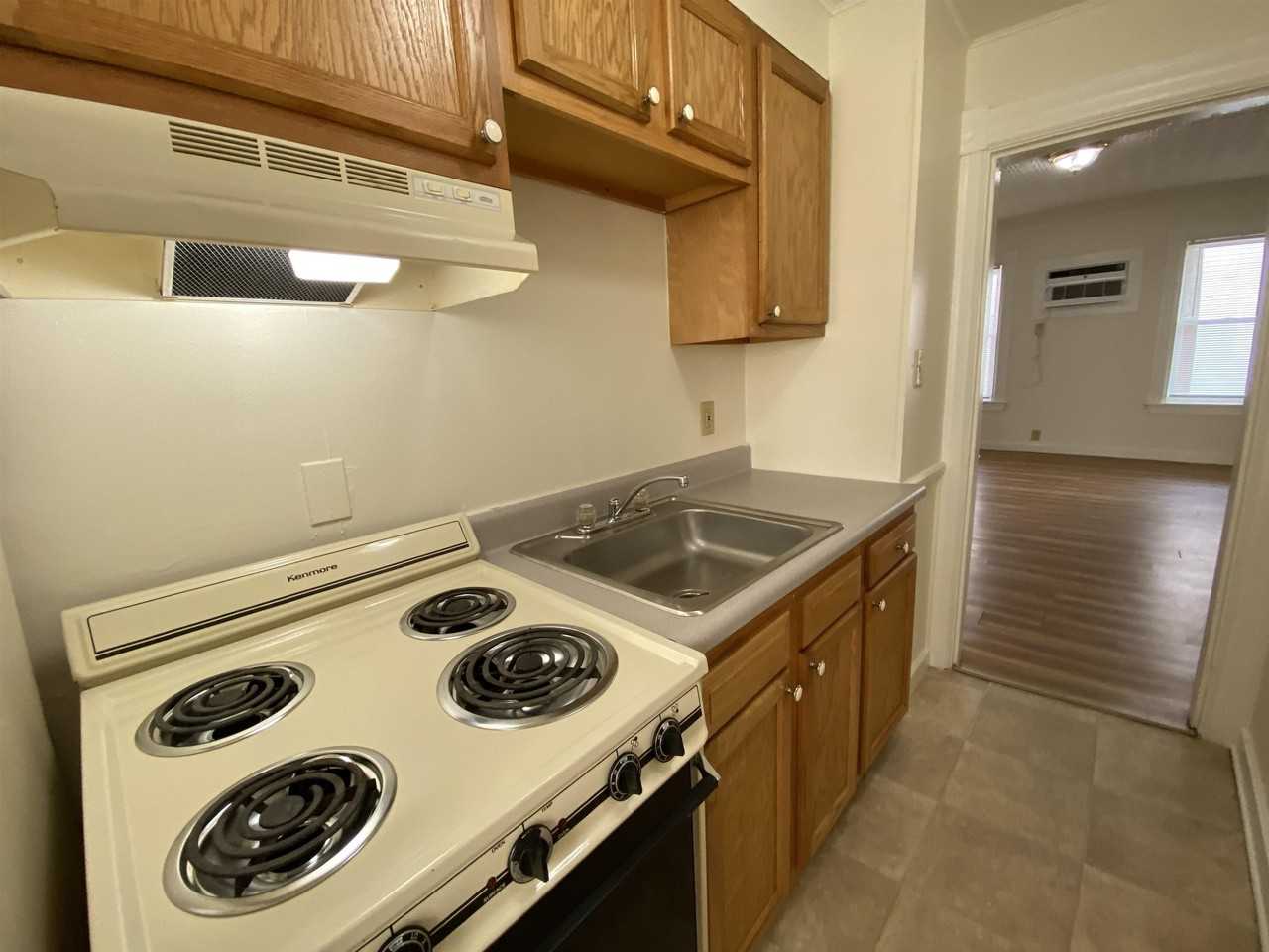 93 2nd St #1W - Photo 7 of 27