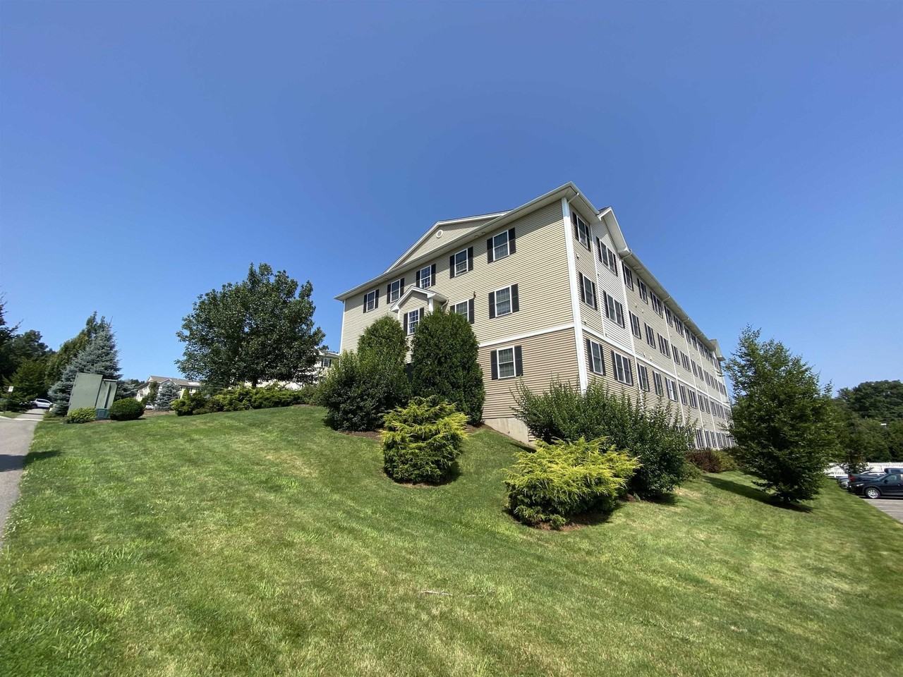 30 Sentinel Ct #108 - Photo 2 of 40