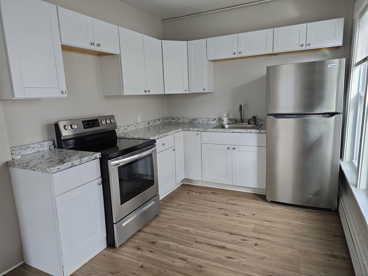 155 N Main St #2 - Photo 5 of 11