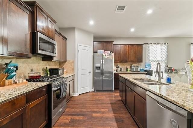 16973 River Park Dr - Photo 7 of 18