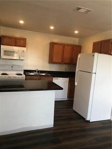 4545 Urquhart St #B - Photo 3 of 10