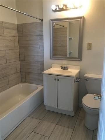 4545 Urquhart St #B - Photo 5 of 10