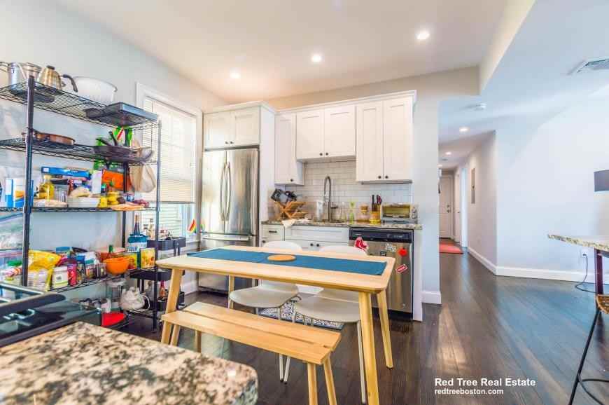 31 Pleasant St - Photo 2 of 7