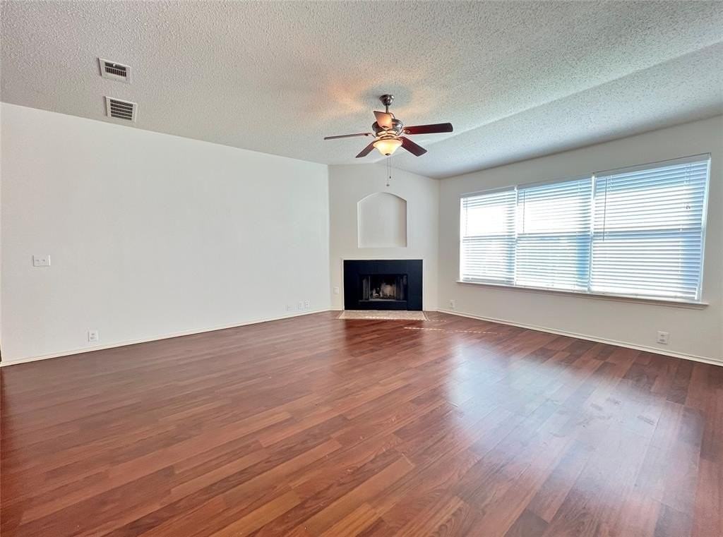 4701 Napa Valley Dr - Photo 3 of 19