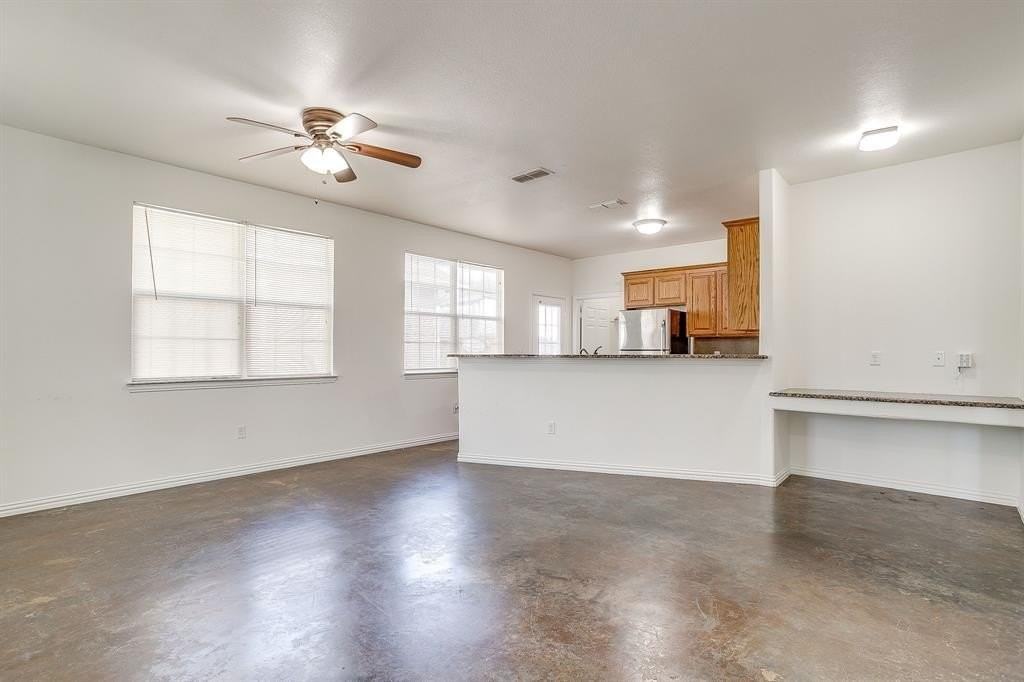 723 Hometown Village Ct - Photo 6 of 20