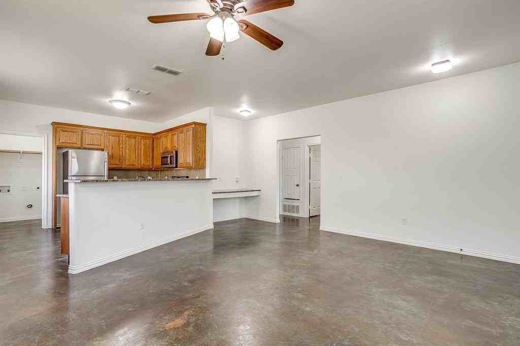 723 Hometown Village Ct - Photo 7 of 20