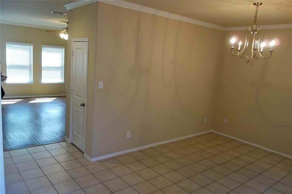 12221 Big Rock Dr - Photo 3 of 27