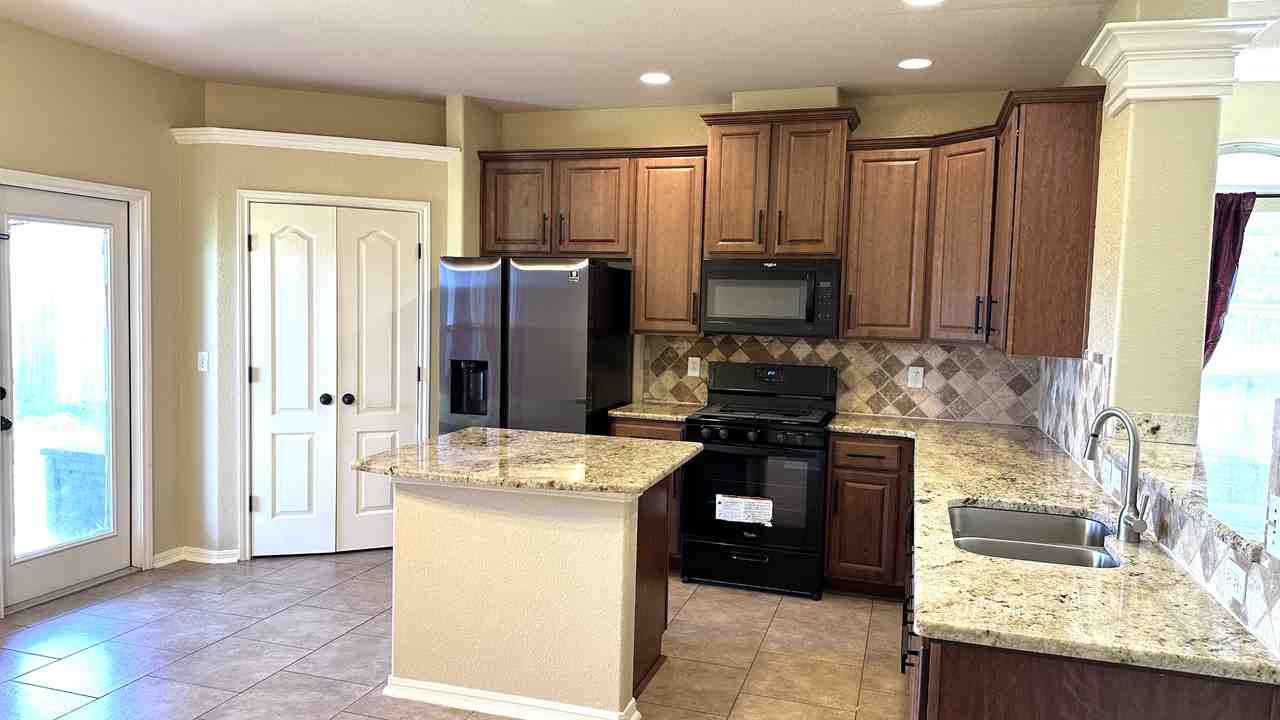 7022 Boardwalk Ave #1 - Photo 3 of 10