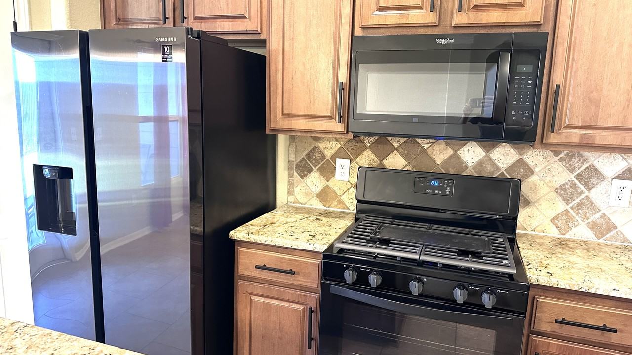 7022 Boardwalk Ave #1 - Photo 4 of 10