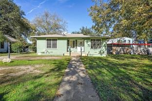 210 W Willingham St #B - Photo 1 of 1