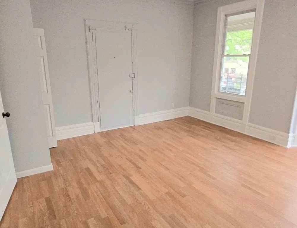 288 S 8th St #3 - Photo 2 of 6