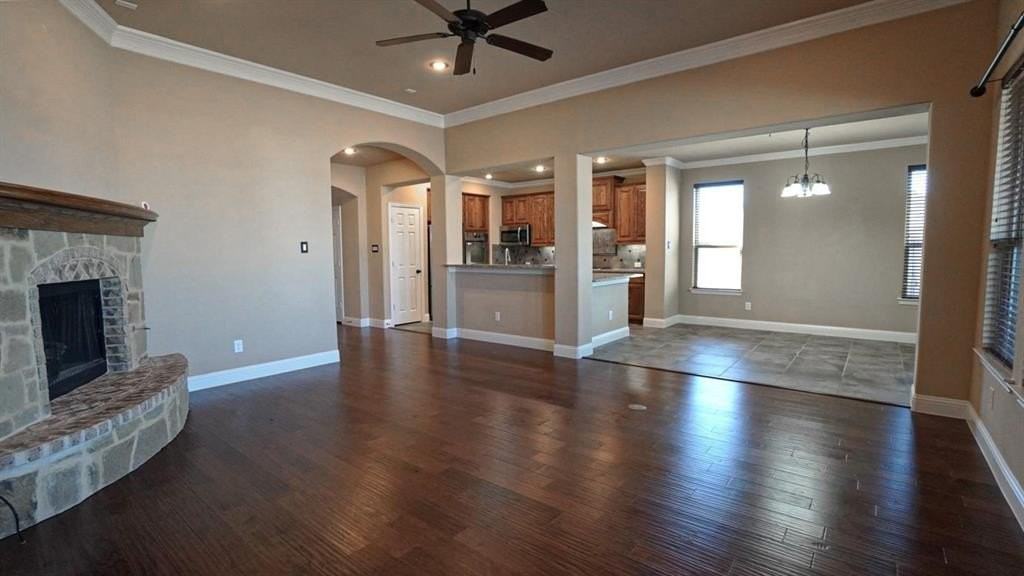 1122 Wedgewood Dr - Photo 5 of 31