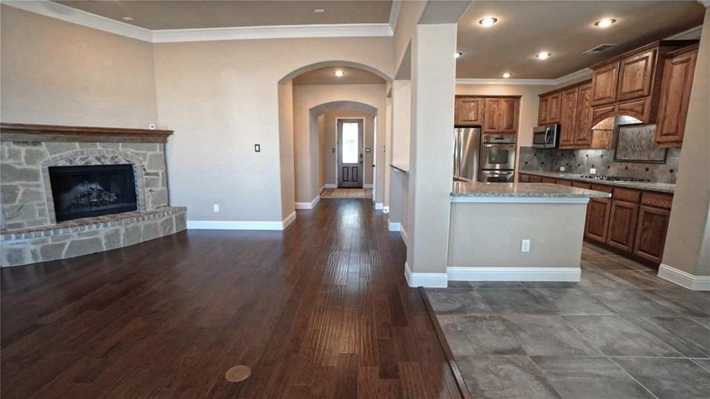 1122 Wedgewood Dr - Photo 6 of 31