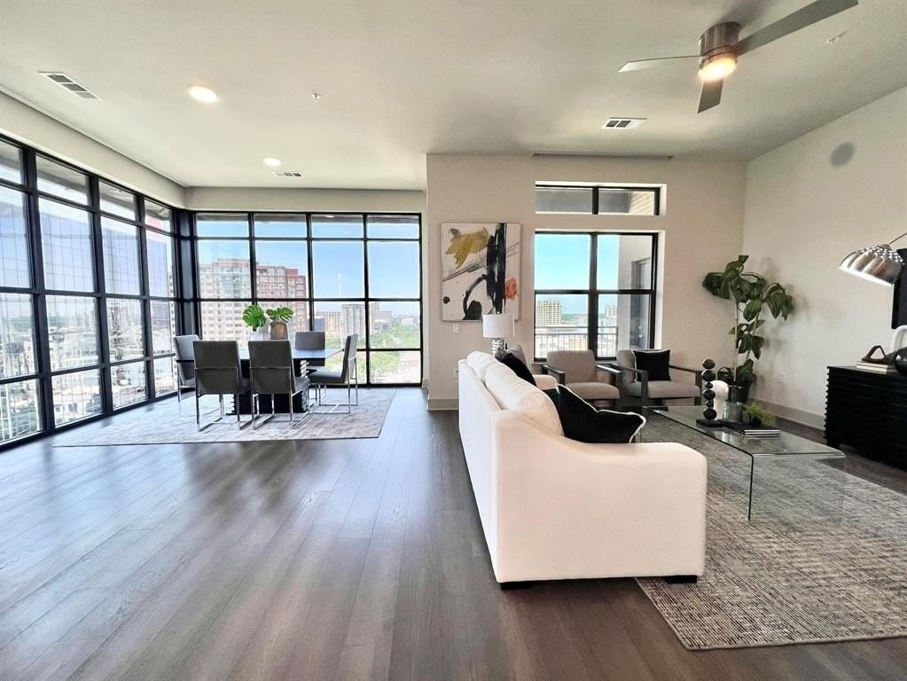 3330 Oak Grove Ave #1302 - Photo 2 of 29