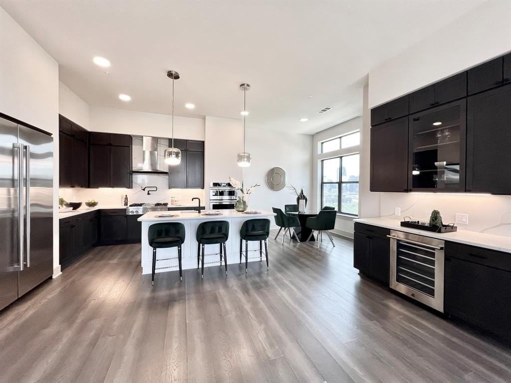 3330 Oak Grove Ave #1302 - Photo 5 of 29