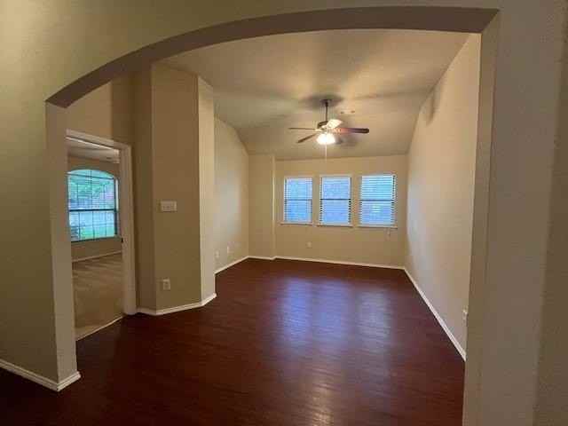 621 Crystal Falls Dr - Photo 3 of 19