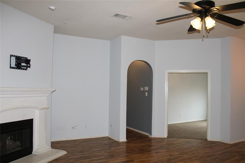 10212 Red Bluff Ln - Photo 7 of 40