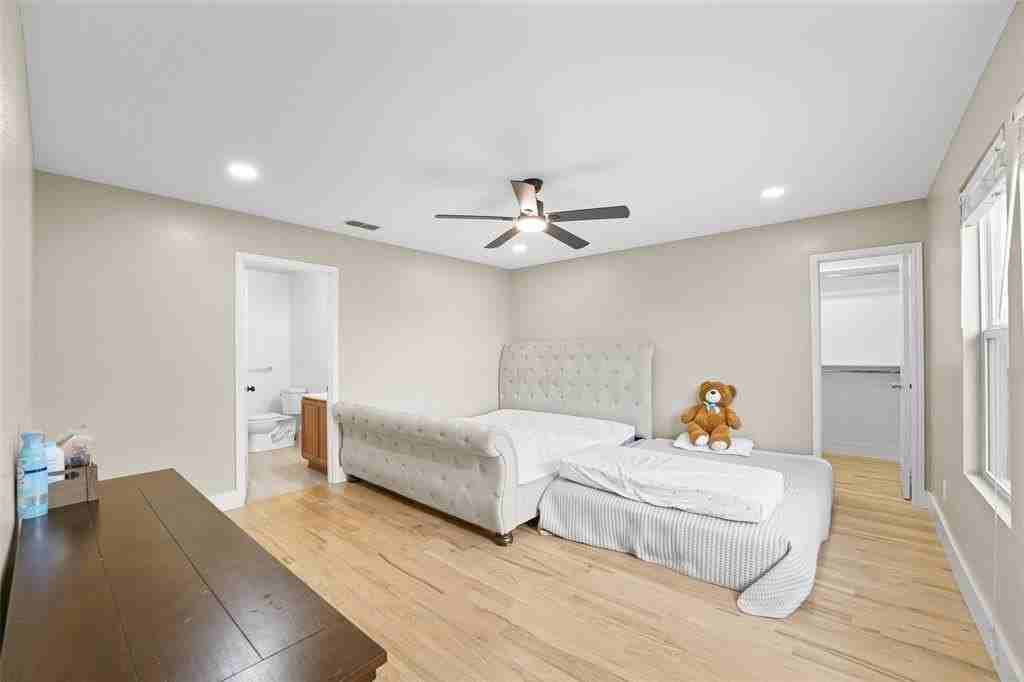 106 Abelia Dr - Photo 6 of 13