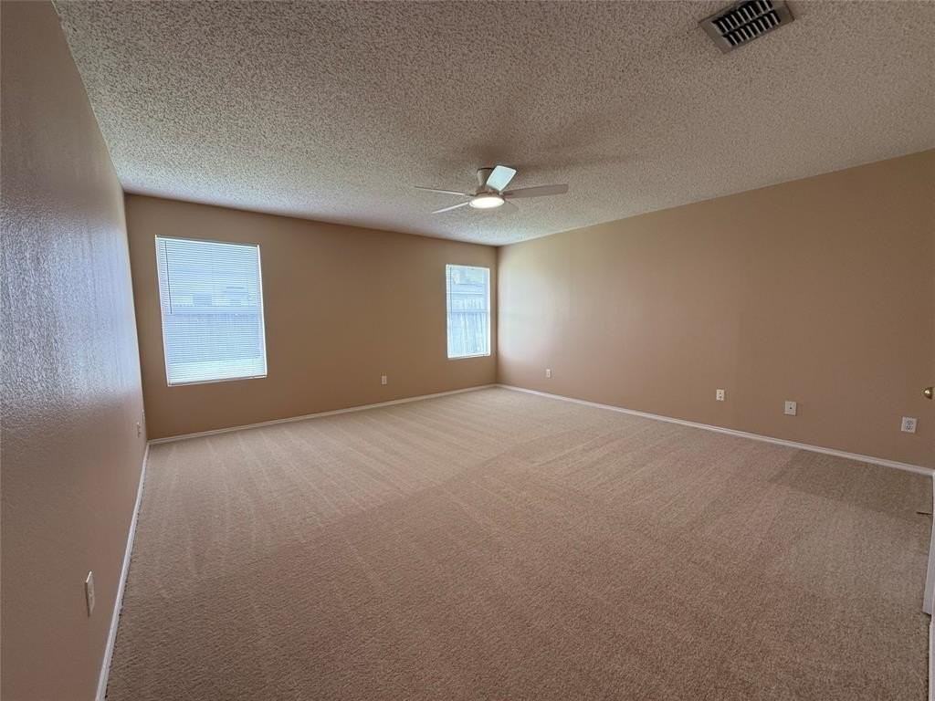 4417 Courtside Dr - Photo 6 of 15