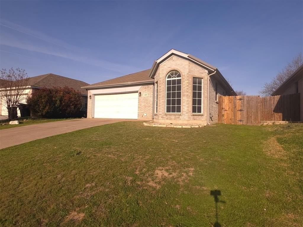 6405 Freshwater Ln - Photo 2 of 33