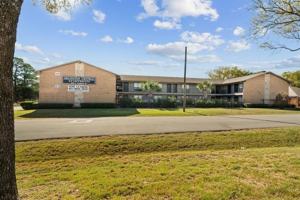 featured image of 320 E 4th St #204