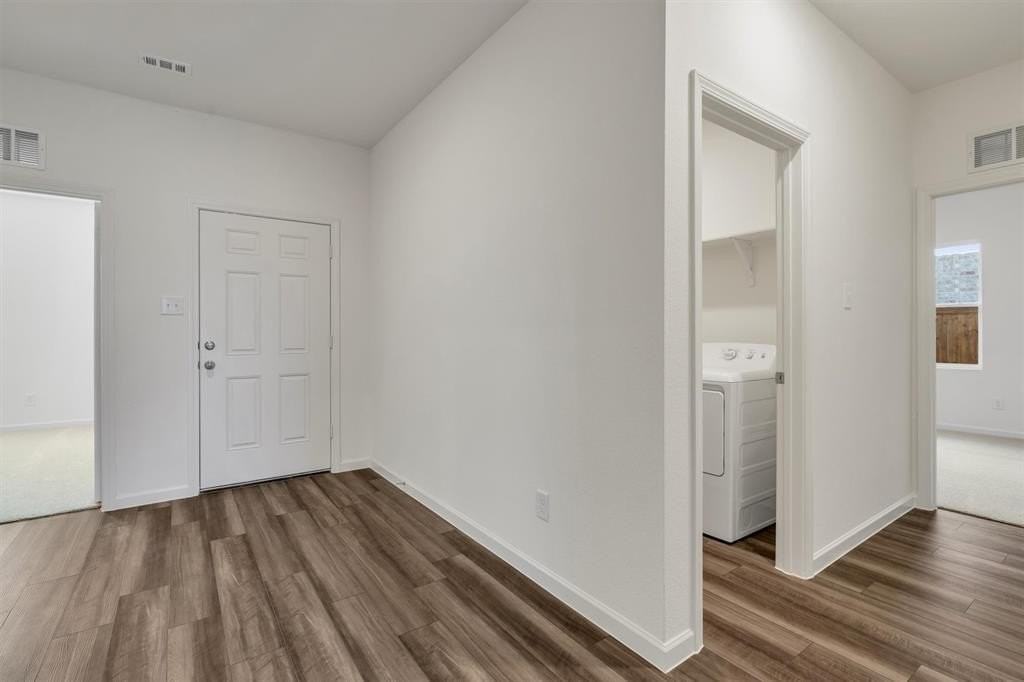 1253 Herring Dr - Photo 3 of 22