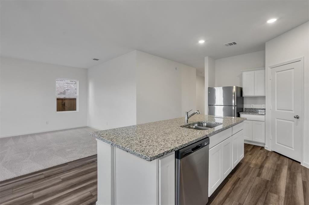 1253 Herring Dr - Photo 6 of 22