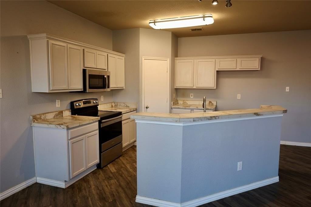 6436 Waterhill Ln - Photo 4 of 26